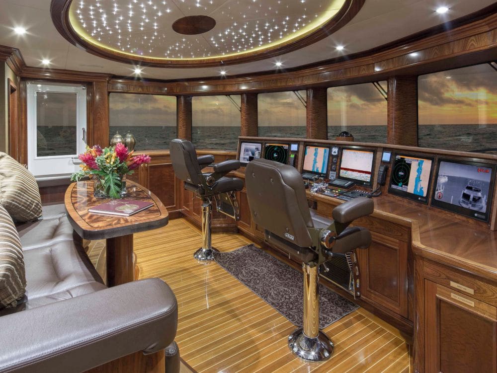 Yacht Excellence Interior Captains Deck