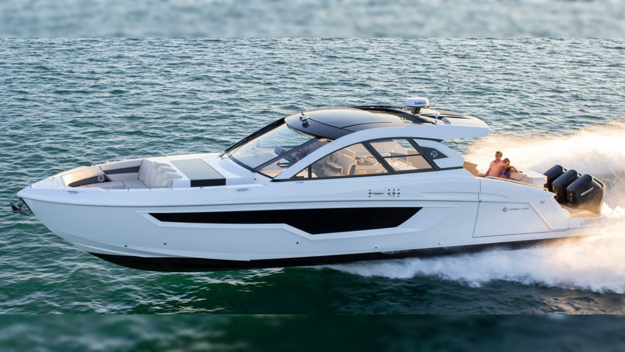 Incoming Stock: Cruisers 50 GLS Luxury Bowrider – Galati Yachts