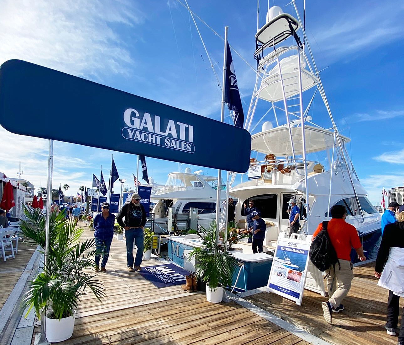 2022 St. Petersburg Boat Show Power Sailboat